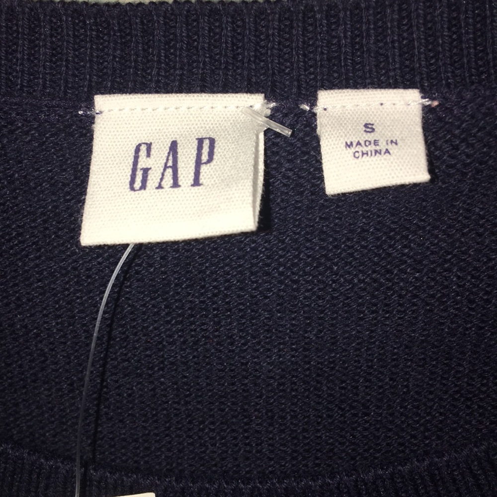 Sweater - Picture 3 of 4